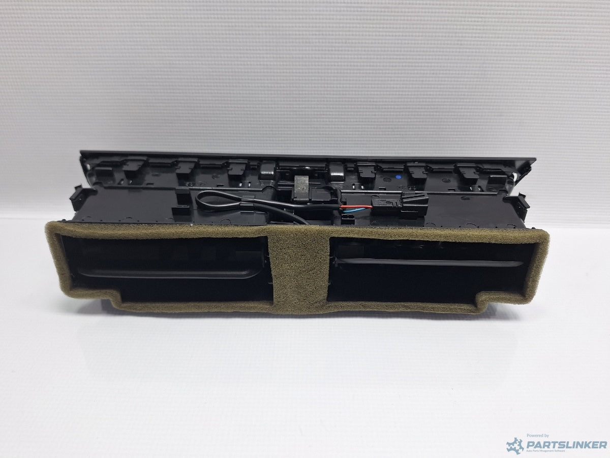 Gura ventilatie centrala AUDI A4 IV Avant (8K5, B8) [ 2007 - 2015 ] TDI (CJCD, CMFB, CSUA) 110KW|150HP 8T0820951E