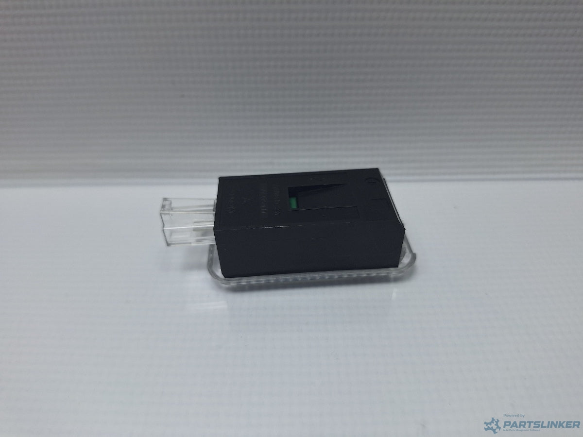 Lampa lumina ambientala AUDI A4 IV Avant (8K5, B8) [ 2007 - 2015 ] TDI (CJCD, CMFB, CSUA) 110KW|150HP 4E0947415