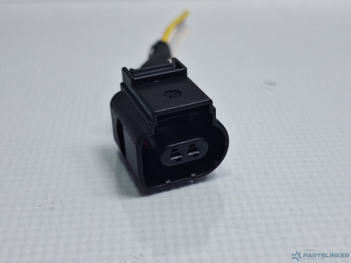 Mufa conector 2 pini AUDI A4 IV Avant (8K5, B8) [ 2007 - 2015 ] TDI (CJCD, CMFB, CSUA) 110KW|150HP 8K0973702