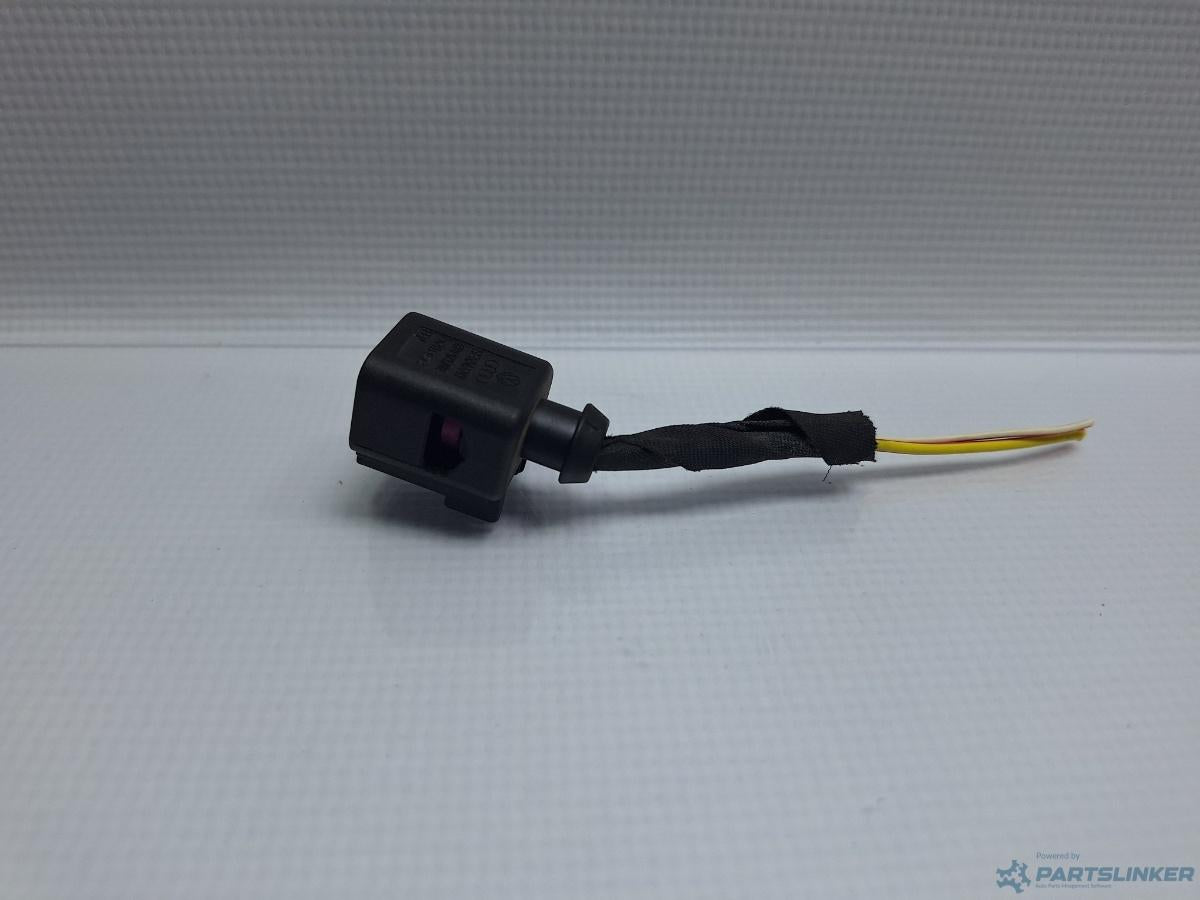 Mufa conector 2 pini AUDI A4 IV Avant (8K5, B8) [ 2007 - 2015 ] TDI (CJCD, CMFB, CSUA) 110KW|150HP OEM 8K0973702
