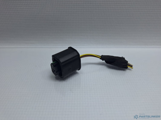 Mufa conector 3 pini AUDI A4 IV Avant (8K5, B8) [ 2007 - 2015 ] TDI (CJCD, CMFB, CSUA) 110KW|150HP 4B0972883