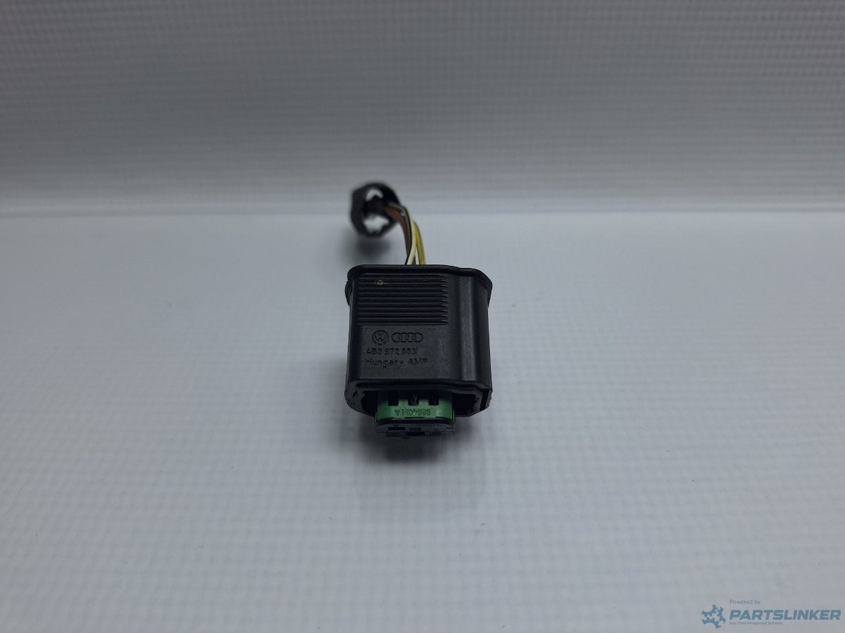 Mufa conector 3 pini AUDI A4 IV Avant (8K5, B8) [ 2007 - 2015 ] TDI (CJCD, CMFB, CSUA) 110KW|150HP 4B0972883