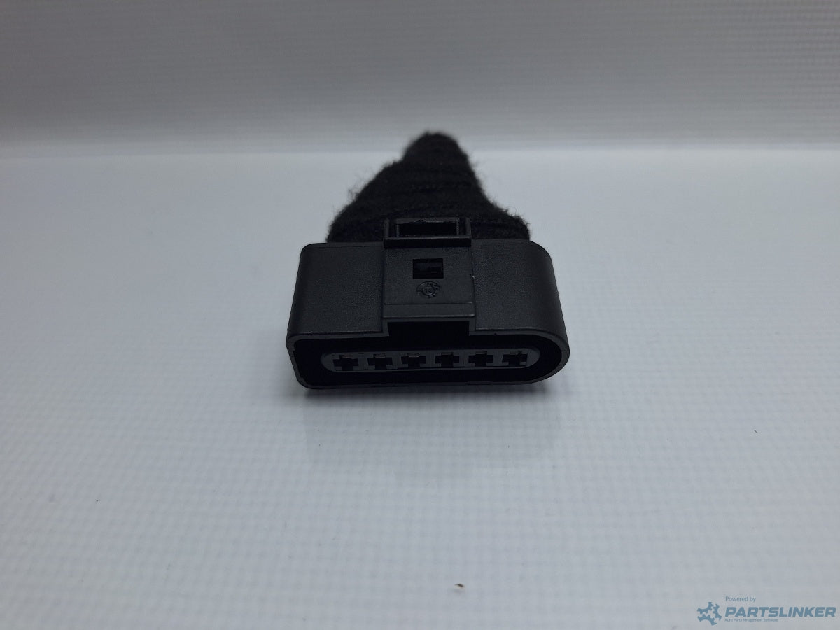 Mufa conector 6 pini AUDI A4 IV Avant (8K5, B8) [ 2007 - 2015 ] TDI (CJCD, CMFB, CSUA) 110KW|150HP 1J0973726