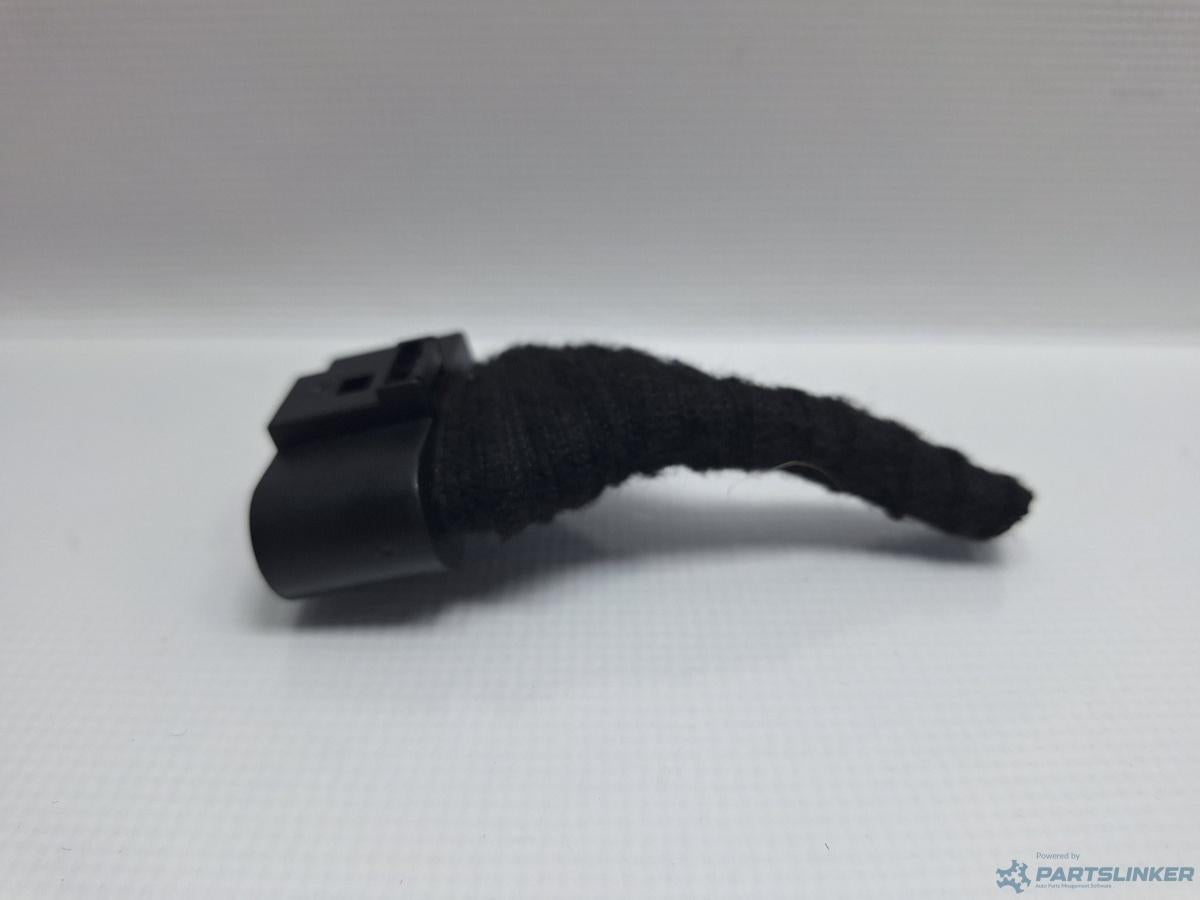 Mufa conector 6 pini AUDI A4 IV Avant (8K5, B8) [ 2007 - 2015 ] TDI (CJCD, CMFB, CSUA) 110KW|150HP OEM 1J0973726