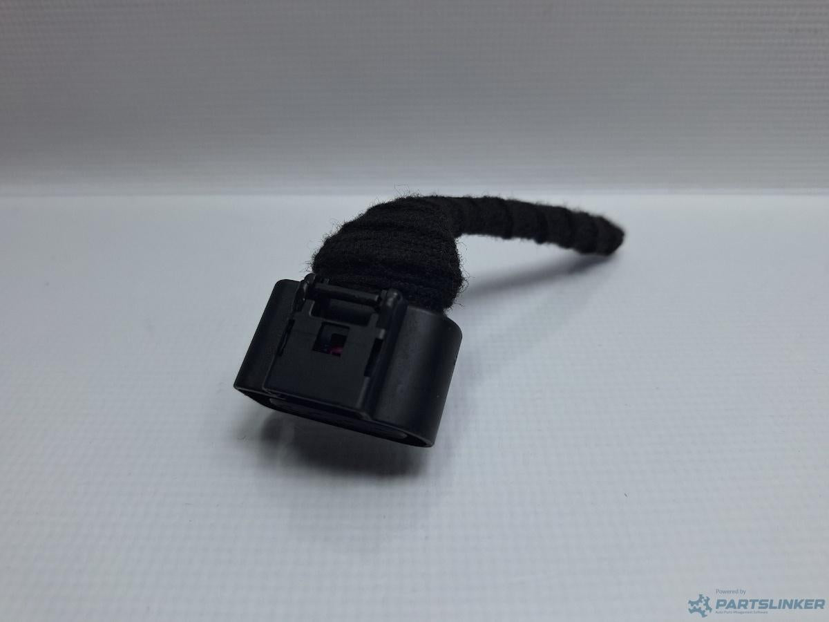 Mufa conector 4 pini AUDI A4 IV Avant (8K5, B8) [ 2007 - 2015 ] TDI (CJCD, CMFB, CSUA) 110KW|150HP OEM 1J0973724