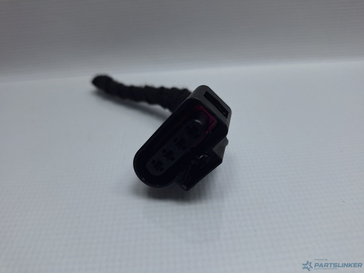 Mufa conector 4 pini AUDI A4 IV Avant (8K5, B8) [ 2007 - 2015 ] TDI (CJCD, CMFB, CSUA) 110KW|150HP 1J0973724