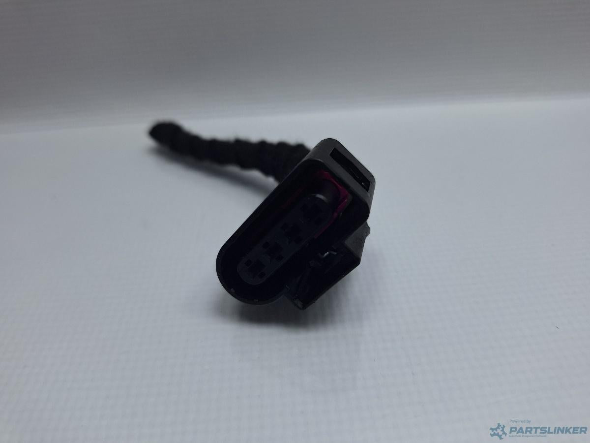 Mufa conector 4 pini AUDI A4 IV Avant (8K5, B8) [ 2007 - 2015 ] TDI (CJCD, CMFB, CSUA) 110KW|150HP OEM 1J0973724