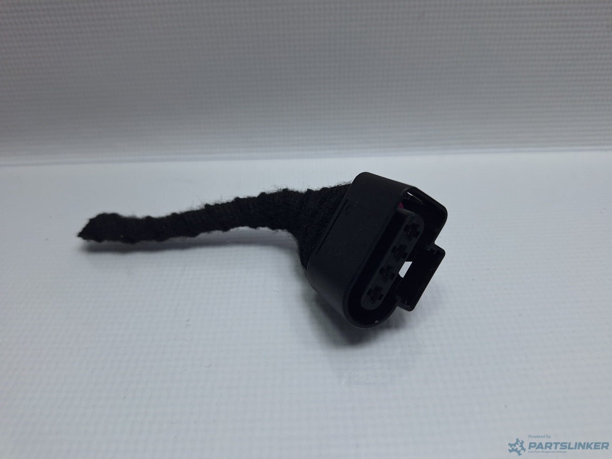 Mufa conector 4 pini AUDI A4 IV Avant (8K5, B8) [ 2007 - 2015 ] TDI (CJCD, CMFB, CSUA) 110KW|150HP 1J0973724