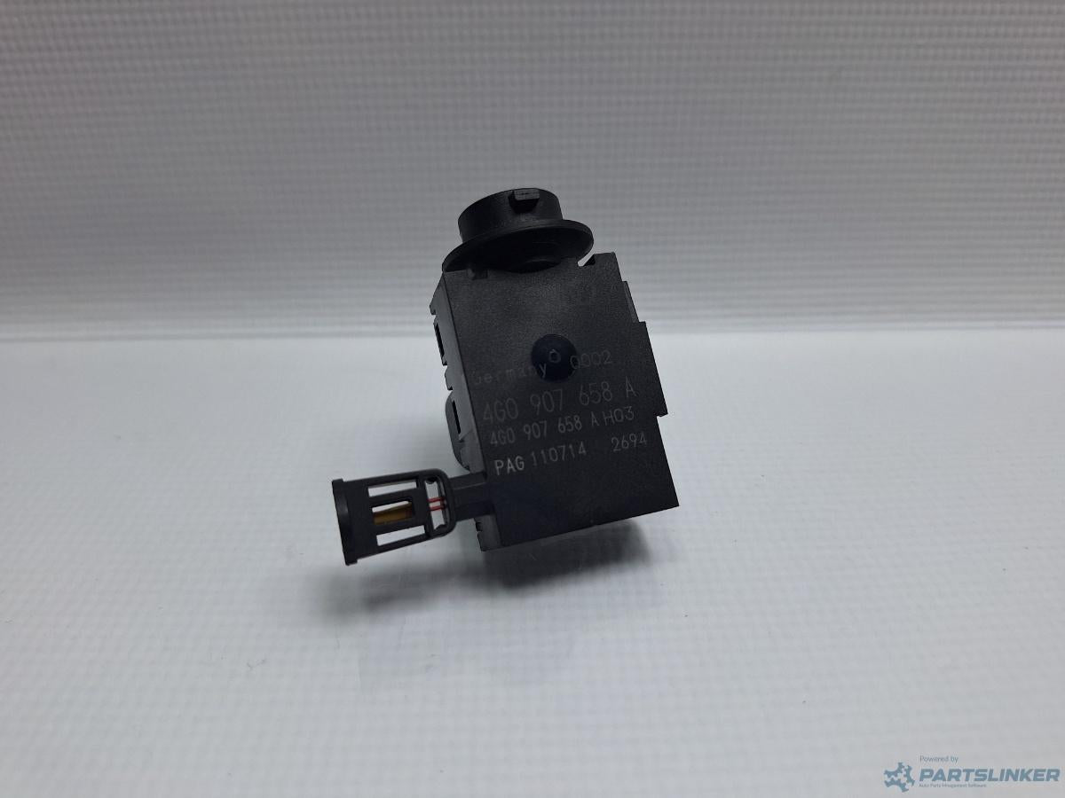 Senzor calitate aer AUDI A4 IV Avant (8K5, B8) [ 2007 - 2015 ] TDI (CJCD, CMFB, CSUA) 110KW|150HP OEM 4G0907658A