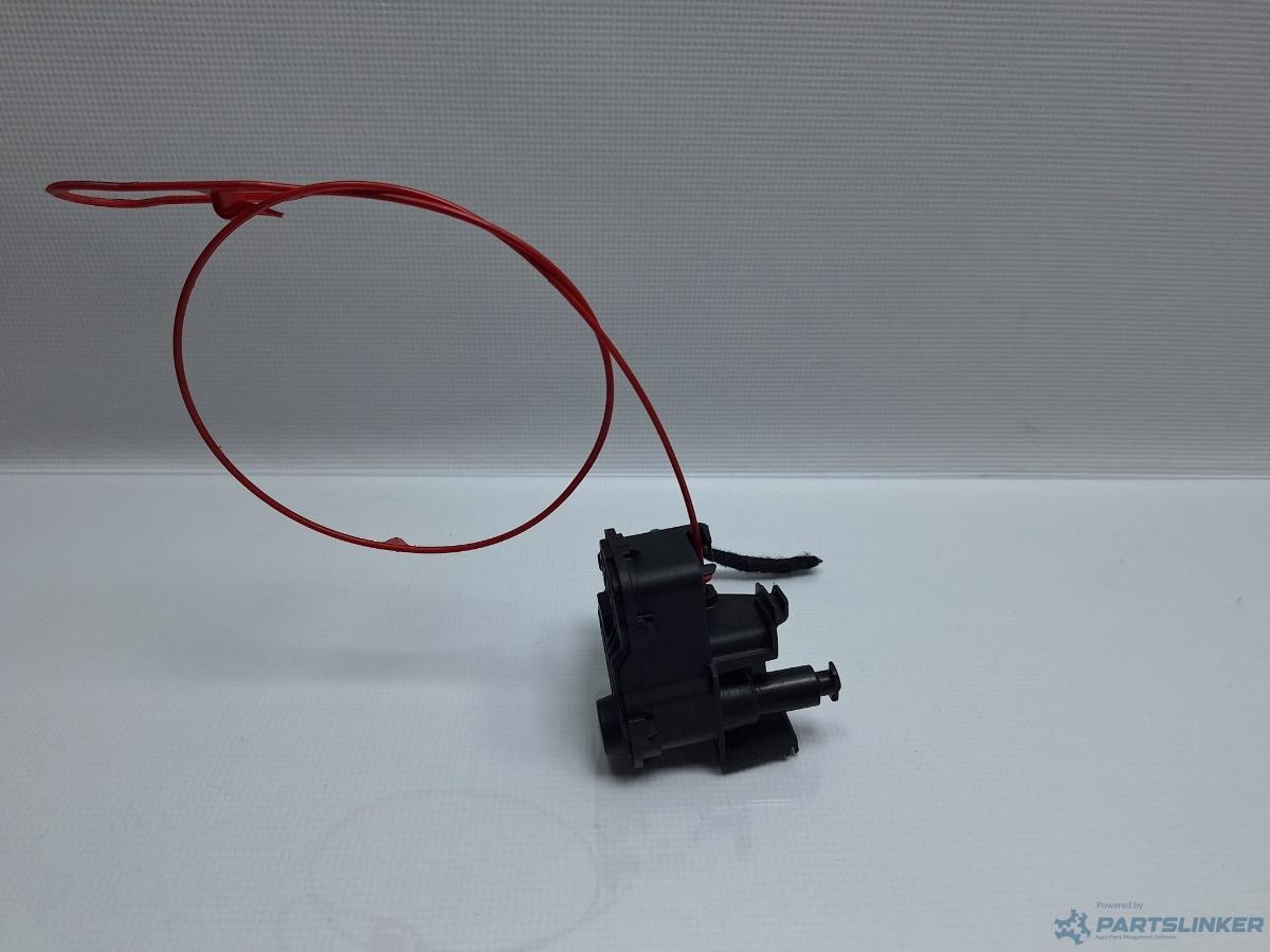 Incuietoare usita rezervor AUDI A4 IV Avant (8K5, B8) [ 2007 - 2015 ] TDI (CJCD, CMFB, CSUA) 110KW|150HP OEM 8K0862153H