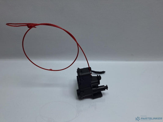 Incuietoare usita rezervor AUDI A4 IV Avant (8K5, B8) [ 2007 - 2015 ] TDI (CJCD, CMFB, CSUA) 110KW|150HP OEM 8K0862153H