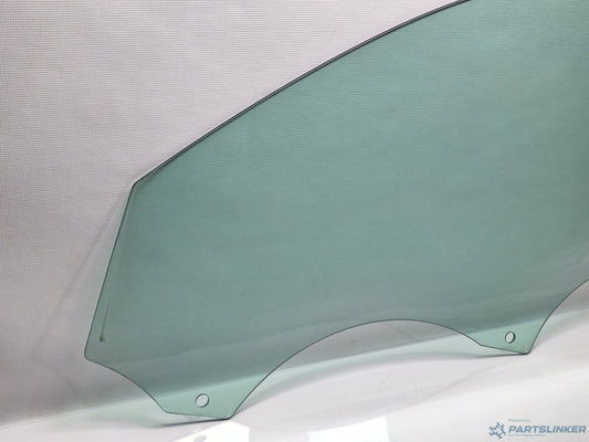 Geam dreapta fata AUDI A4 IV Avant (8K5, B8) [ 2007 - 2015 ] TDI (CJCD, CMFB, CSUA) 110KW|150HP 8K0845202D