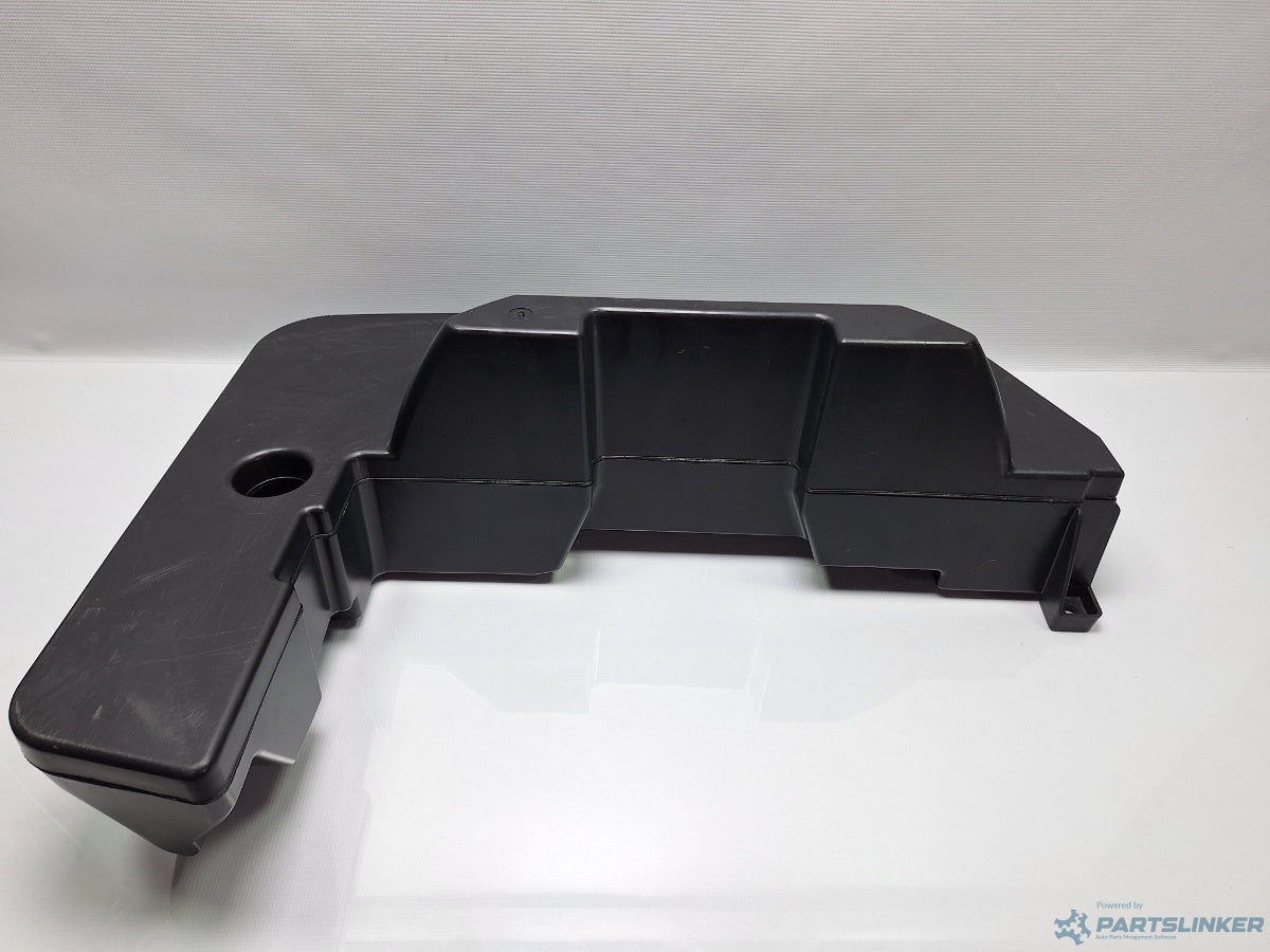 Subwoofer auto AUDI A4 IV Avant (8K5, B8) [ 2007 - 2015 ] TDI (CJCD, CMFB, CSUA) 110KW|150HP 8T0035382