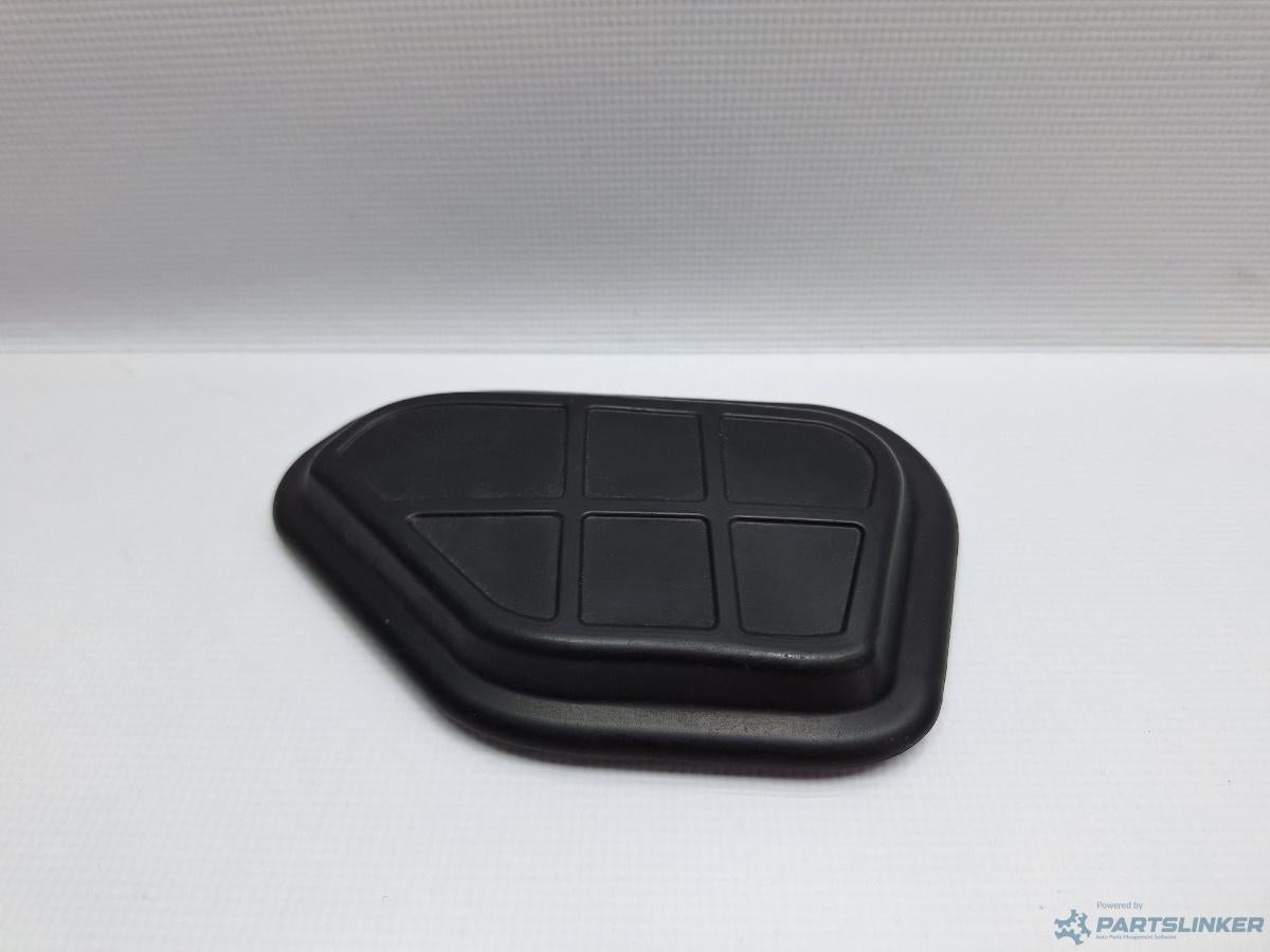 Capac vizitare amortizor stanga fata AUDI A4 IV Avant (8K5, B8) [ 2007 - 2015 ] TDI (CJCD, CMFB, CSUA) 110KW|150HP OEM 8K0803593