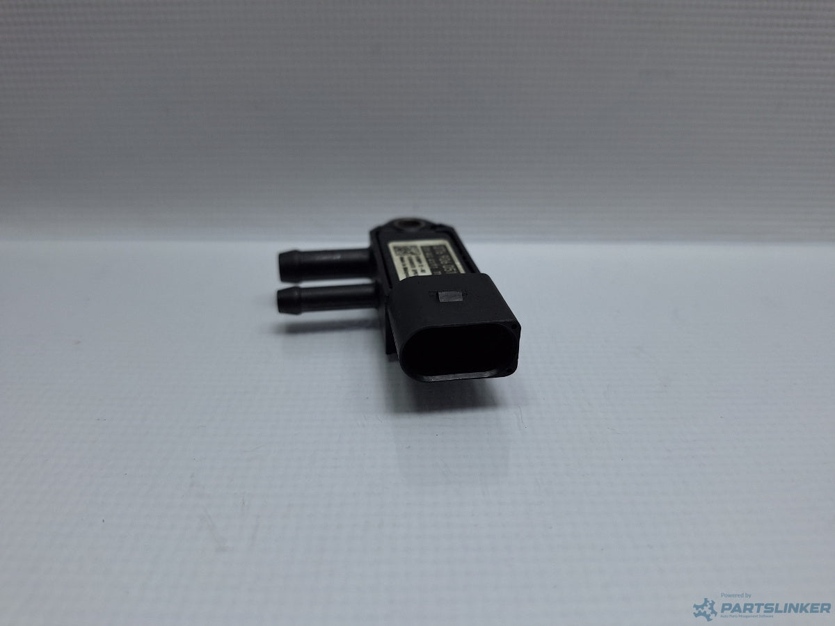 Senzor diferenta presiune gaze evacuare AUDI A4 IV Avant (8K5, B8) [ 2007 - 2015 ] TDI (CJCD, CMFB, CSUA) 110KW|150HP 076906051B