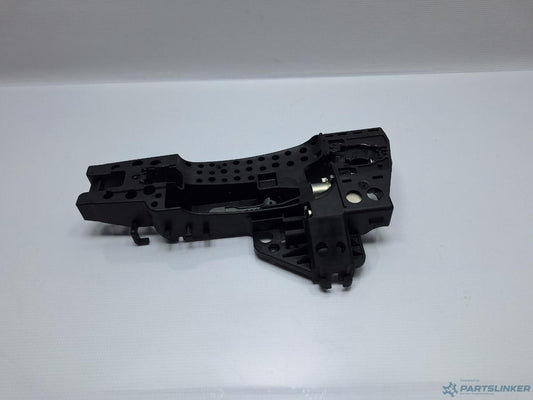 Suport maner usa stanga fata AUDI A4 IV Avant (8K5, B8) [ 2007 - 2015 ] TDI (CJCD, CMFB, CSUA) 110KW|150HP OEM 8T0837885A