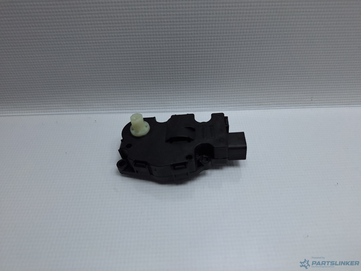 Motoras clapeta aeroterma AUDI A4 IV Avant (8K5, B8) [ 2007 - 2015 ] TDI (CJCD, CMFB, CSUA) 110KW|150HP Behr K9749007