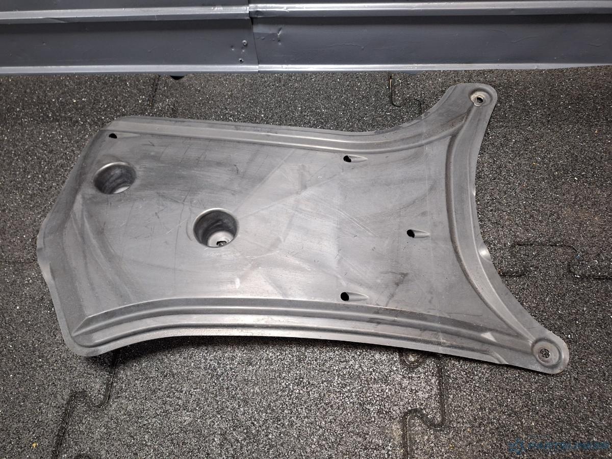 Scut locas roata de rezerva AUDI A4 IV Avant (8K5, B8) [ 2007 - 2015 ] TDI (CJCD, CMFB, CSUA) 110KW|150HP OEM 8K0825219