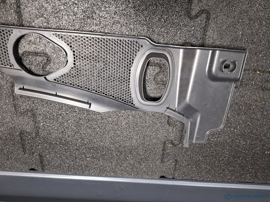 Grilaj copartiment motor AUDI A4 IV Avant (8K5, B8) [ 2007 - 2015 ] TDI (CJCD, CMFB, CSUA) 110KW|150HP 8K1819447