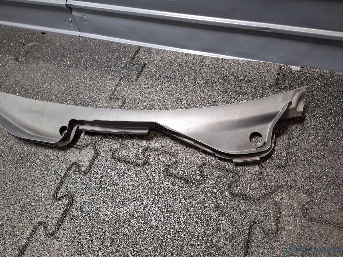 Grila stergatoare AUDI A4 IV Avant (8K5, B8) [ 2007 - 2015 ] TDI (CJCD, CMFB, CSUA) 110KW|150HP OEM 8K1819403