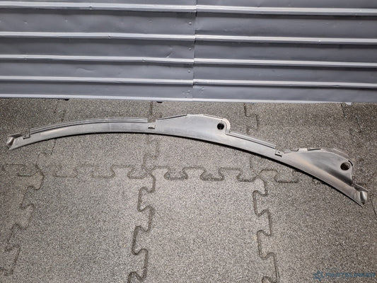 Grila stergatoare AUDI A4 IV Avant (8K5, B8) [ 2007 - 2015 ] TDI (CJCD, CMFB, CSUA) 110KW|150HP 8K1819403