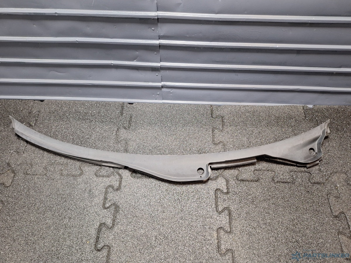 Grila stergatoare AUDI A4 IV Avant (8K5, B8) [ 2007 - 2015 ] TDI (CJCD, CMFB, CSUA) 110KW|150HP 8K1819403