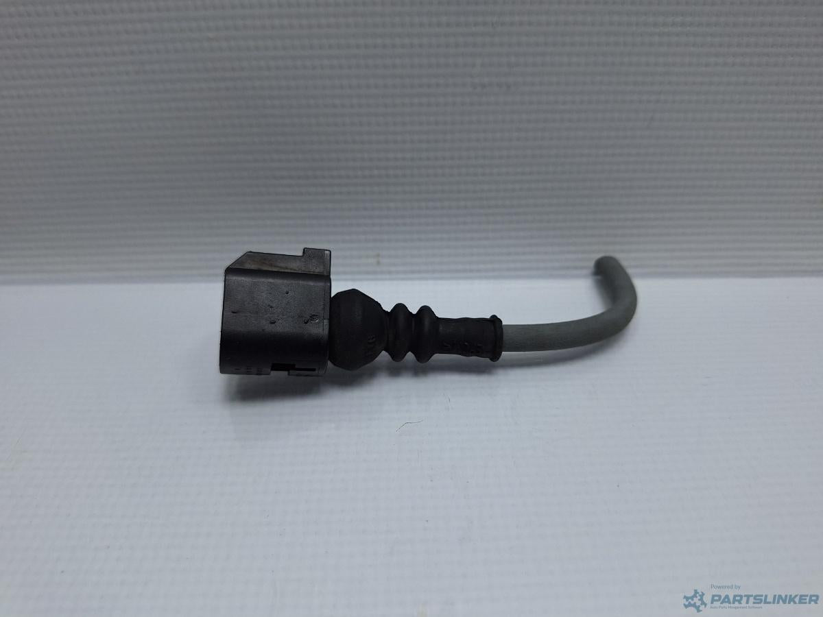 Mufa conector 2 pini AUDI A4 IV Avant (8K5, B8) [ 2007 - 2015 ] TDI (CJCD, CMFB, CSUA) 110KW|150HP OEM 6E0973702