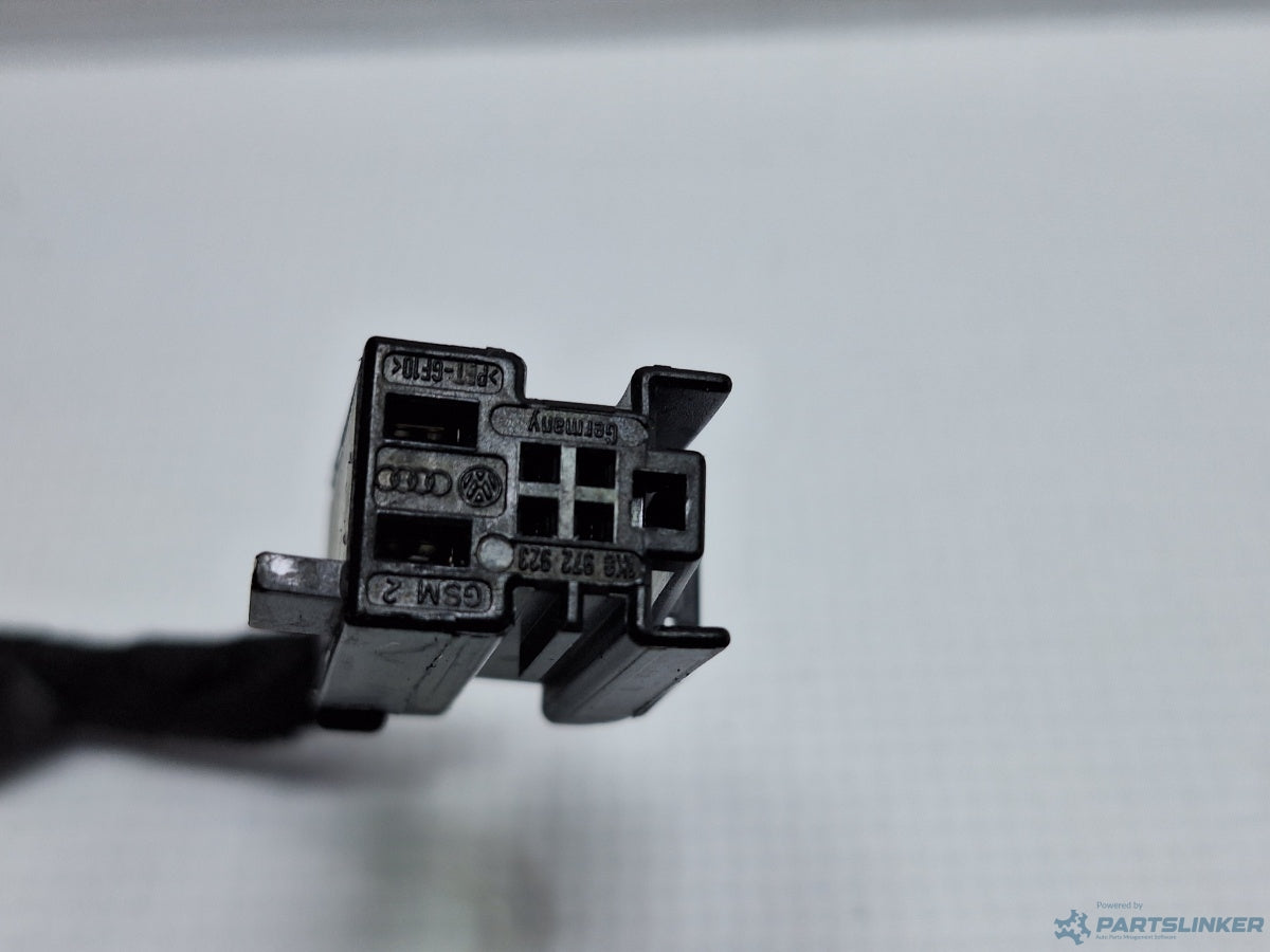 Mufa conector 2 pini AUDI A4 IV Avant (8K5, B8) [ 2007 - 2015 ] TDI (CJCD, CMFB, CSUA) 110KW|150HP 1K0972923