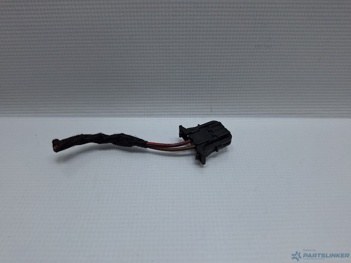Mufa conector 2 pini AUDI A4 IV Avant (8K5, B8) [ 2007 - 2015 ] TDI (CJCD, CMFB, CSUA) 110KW|150HP 4B0971942