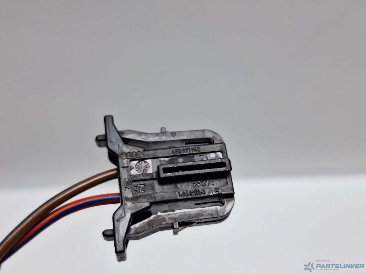 Mufa conector 2 pini AUDI A4 IV Avant (8K5, B8) [ 2007 - 2015 ] TDI (CJCD, CMFB, CSUA) 110KW|150HP 4B0971942