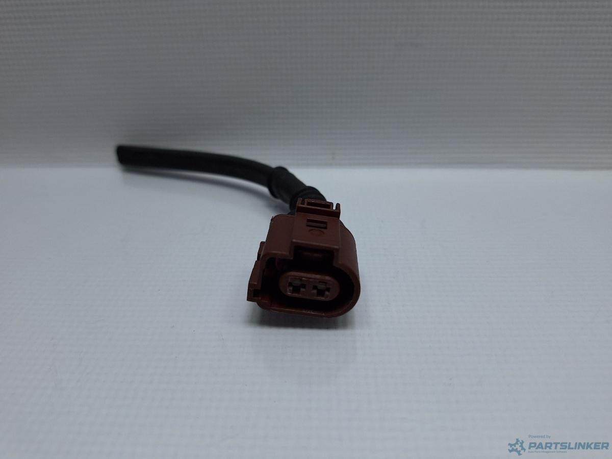 Mufa conector 2 pini AUDI A4 IV Avant (8K5, B8) [ 2007 - 2015 ] TDI (CJCD, CMFB, CSUA) 110KW|150HP OEM 3B0973722A