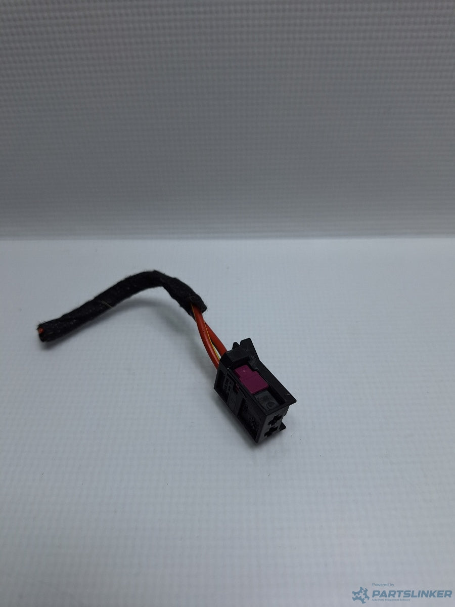 Mufa conector 2 pini AUDI A4 IV Avant (8K5, B8) [ 2007 - 2015 ] TDI (CJCD, CMFB, CSUA) 110KW|150HP 8Z0972703