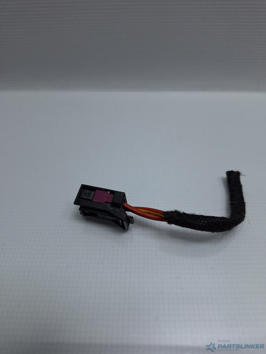 Mufa conector 2 pini AUDI A4 IV Avant (8K5, B8) [ 2007 - 2015 ] TDI (CJCD, CMFB, CSUA) 110KW|150HP 8Z0972703