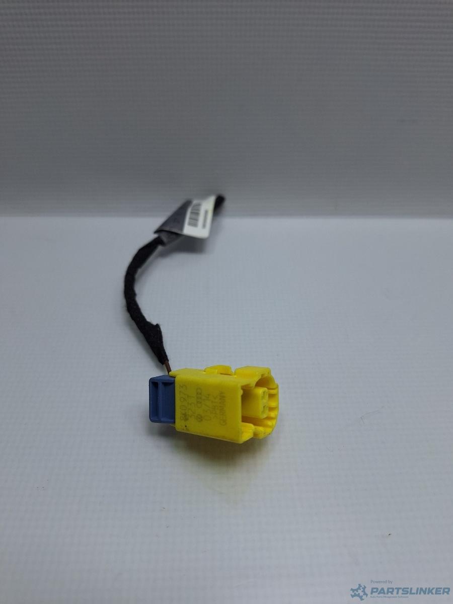 Mufa conector 2 pini AUDI A4 IV Avant (8K5, B8) [ 2007 - 2015 ] TDI (CJCD, CMFB, CSUA) 110KW|150HP OEM 8K0973323T