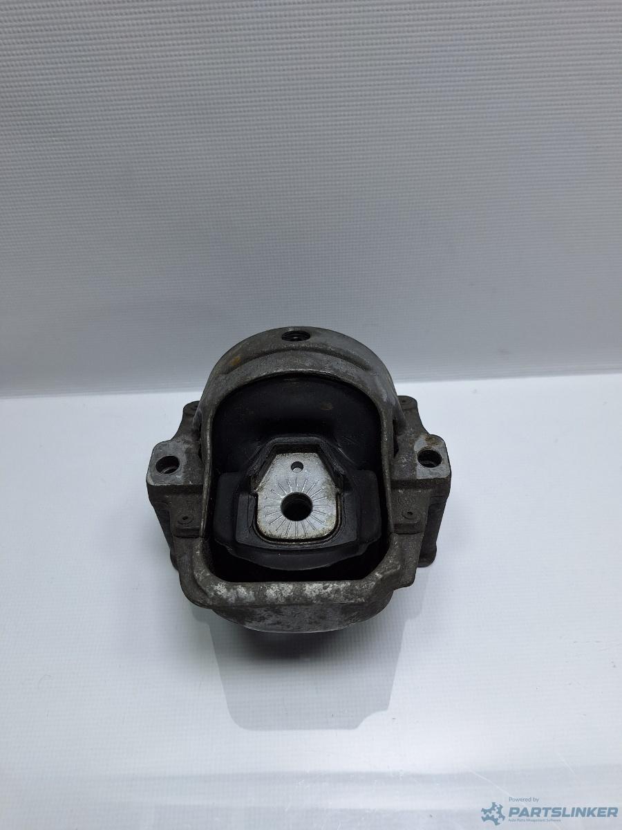 Tampon motor AUDI A4 IV Avant (8K5, B8) [ 2007 - 2015 ] TDI (CJCD, CMFB, CSUA) 110KW|150HP OEM 8R0199381