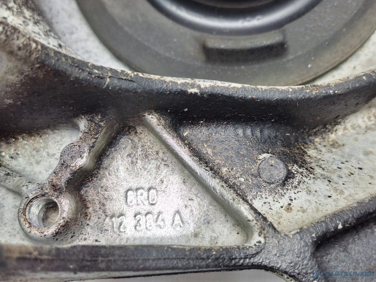 Flansa amortizor dreapta fata AUDI A4 IV Avant (8K5, B8) [ 2007 - 2015 ] TDI (CJCD, CMFB, CSUA) 110KW|150HP OEM 8R0412384A