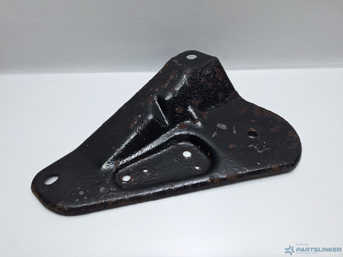 Prindere punte dreapta spate AUDI A4 IV Avant (8K5, B8) [ 2007 - 2015 ] TDI (CJCD, CMFB, CSUA) 110KW|150HP 8K0505220E