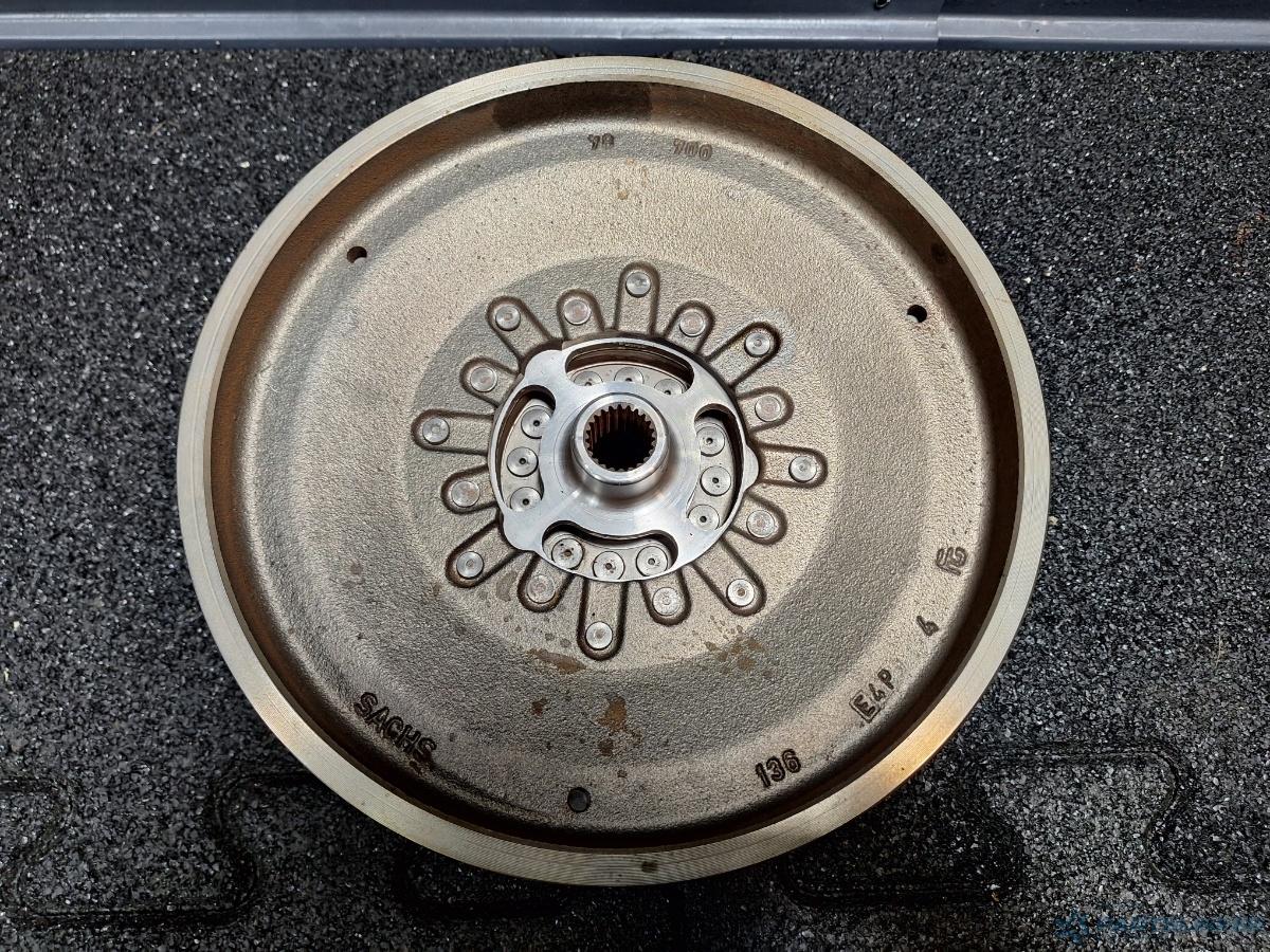 Volanta AUDI A4 IV Avant (8K5, B8) [ 2007 - 2015 ] TDI (CJCD, CMFB, CSUA) 110KW|150HP SACHS 012295000333 OEM 0AW105317AK