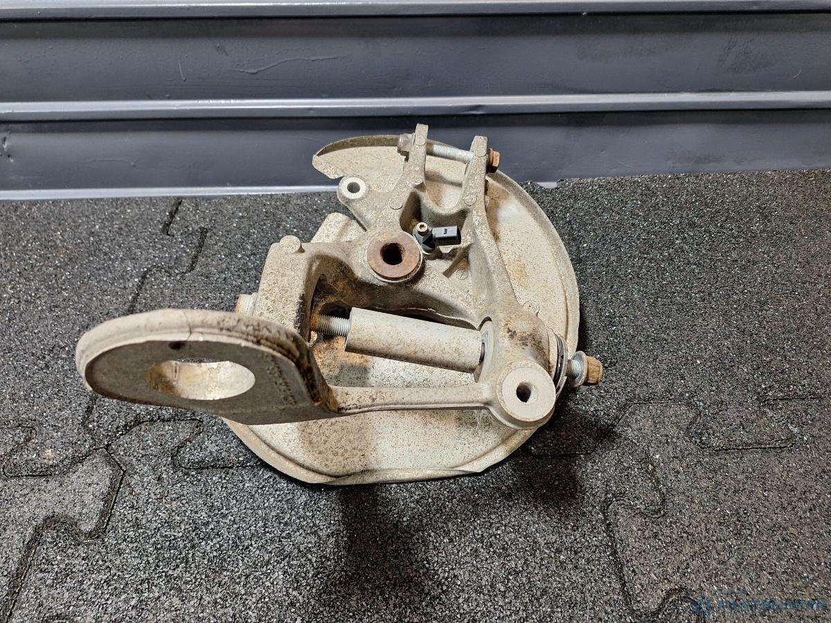 Fuzeta dreapta spate AUDI A4 IV Avant (8K5, B8) [ 2007 - 2015 ] TDI (CJCD, CMFB, CSUA) 110KW|150HP OEM 8K0505432AP