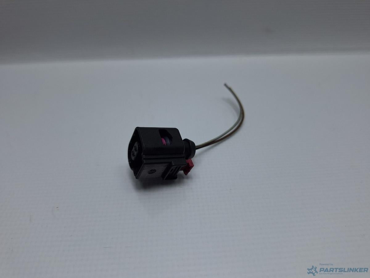 Mufa conector 2 pini AUDI A4 IV Avant (8K5, B8) [ 2007 - 2015 ] TDI (CJCD, CMFB, CSUA) 110KW|150HP OEM 8K0973702D