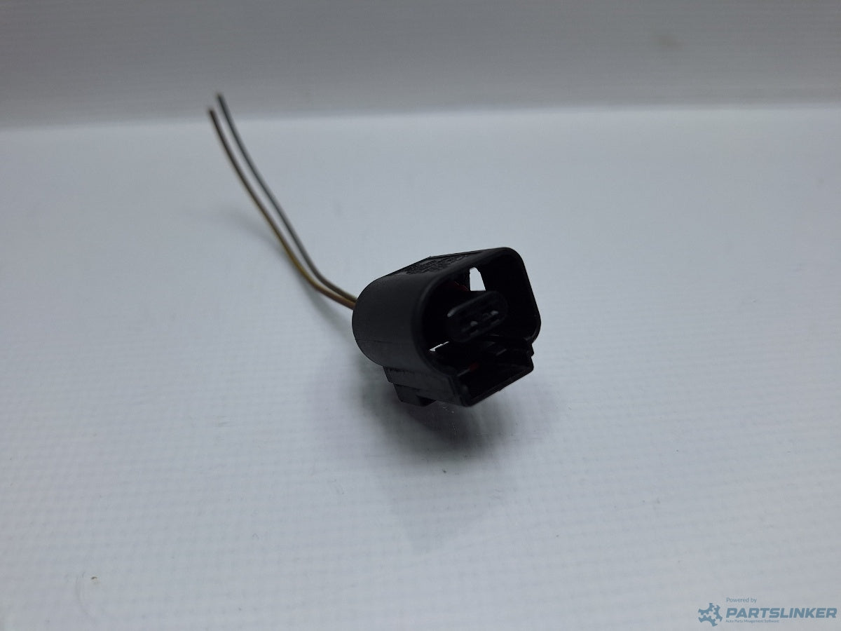 Mufa conector 2 pini AUDI A4 IV Avant (8K5, B8) [ 2007 - 2015 ] TDI (CJCD, CMFB, CSUA) 110KW|150HP 8K0973702D