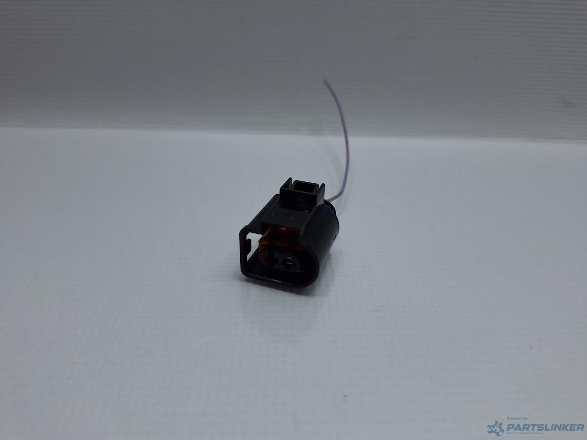 Mufa conector 2 pini AUDI A4 IV Avant (8K5, B8) [ 2007 - 2015 ] TDI (CJCD, CMFB, CSUA) 110KW|150HP OEM 4D0971992B