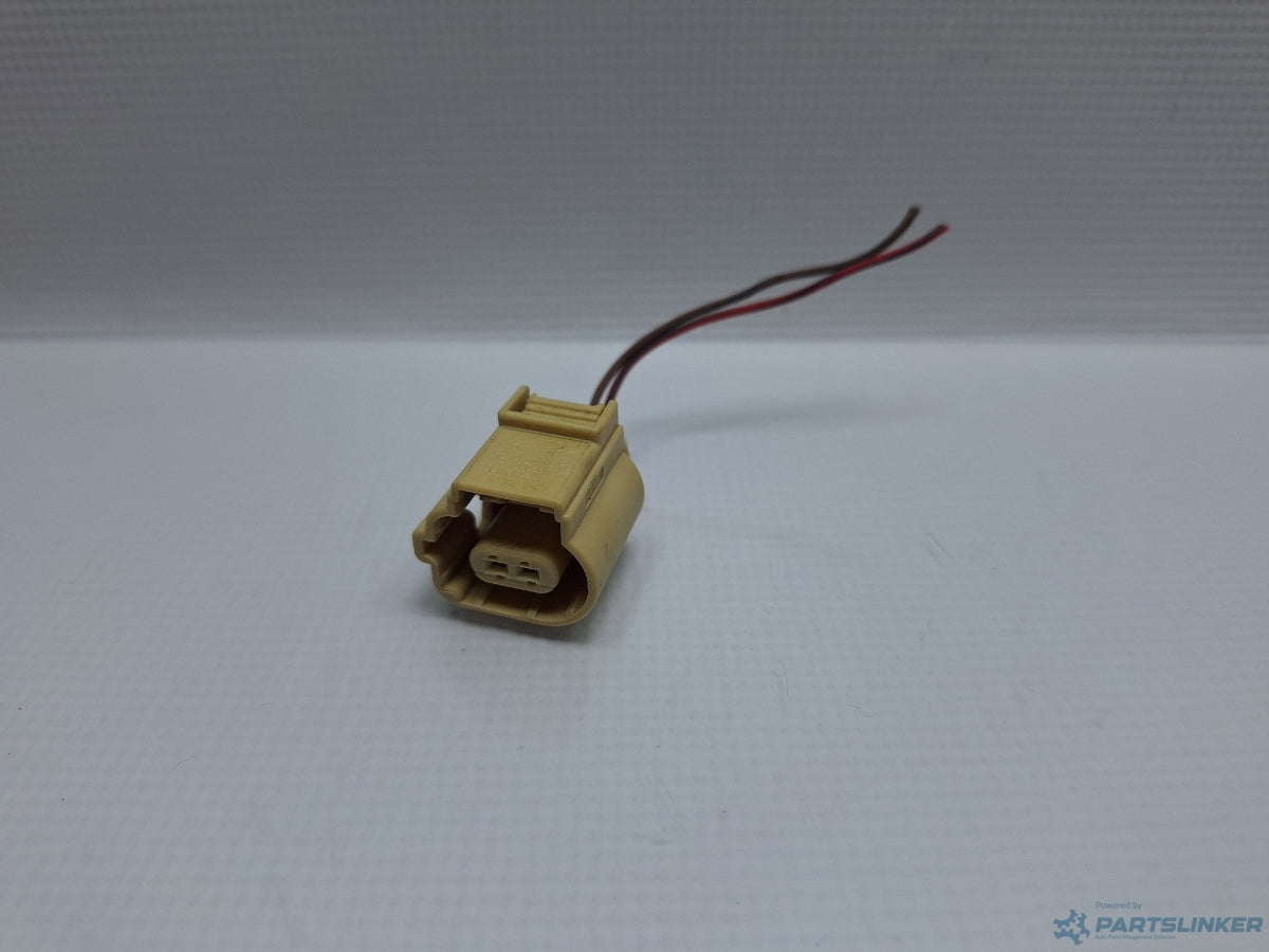 Mufa conector 2 pini AUDI A4 IV Avant (8K5, B8) [ 2007 - 2015 ] TDI (CJCD, CMFB, CSUA) 110KW|150HP 8K0973702G