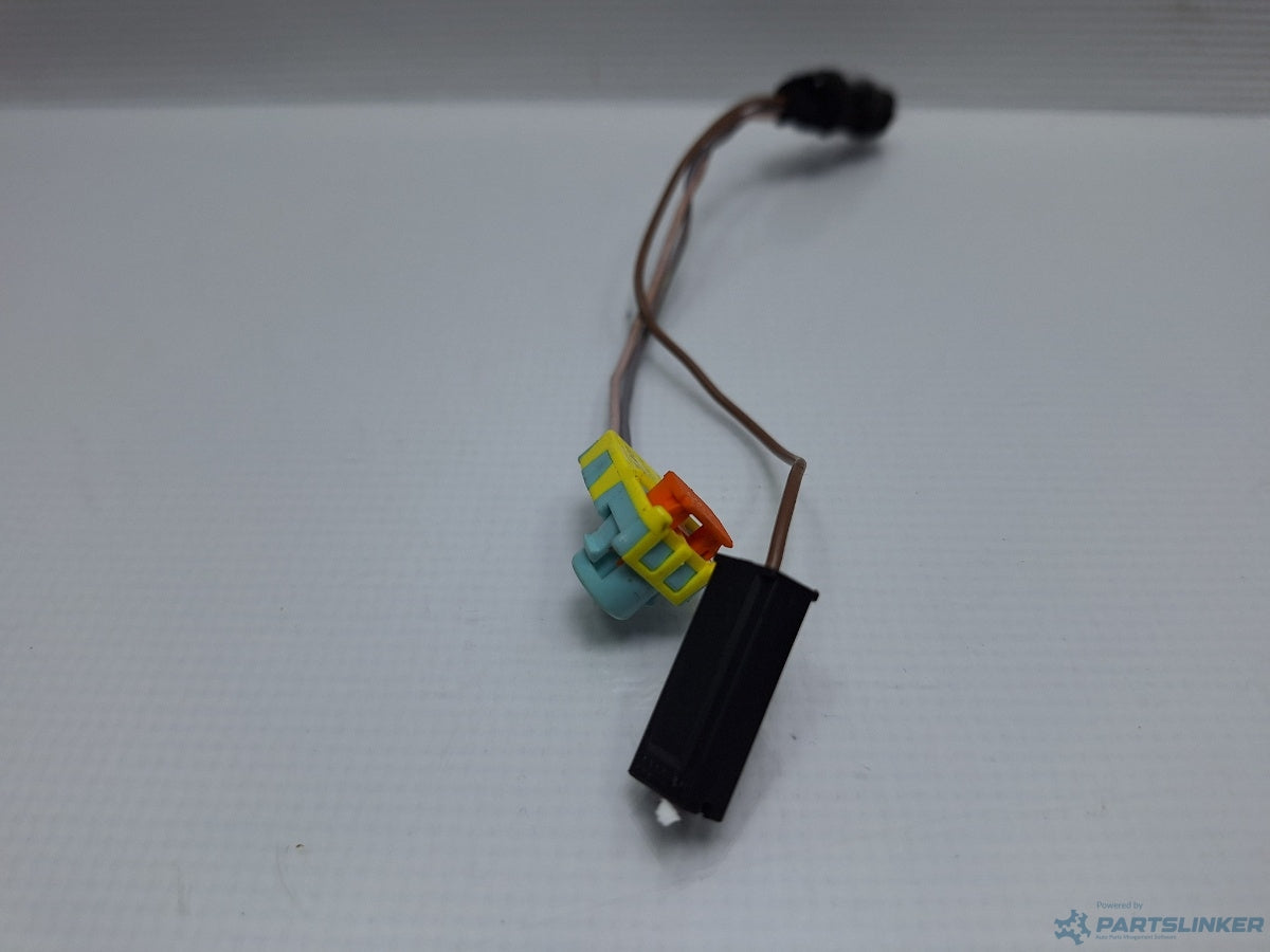 Mufa conector 2 pini AUDI A4 IV Avant (8K5, B8) [ 2007 - 2015 ] TDI (CJCD, CMFB, CSUA) 110KW|150HP 8X0972562A