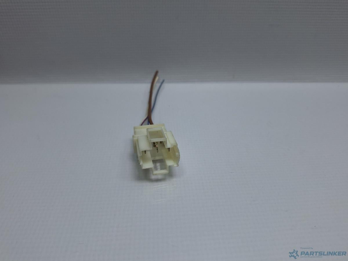 Mufa conector 3 pini AUDI A4 IV Avant (8K5, B8) [ 2007 - 2015 ] TDI (CJCD, CMFB, CSUA) 110KW|150HP OEM 357919321