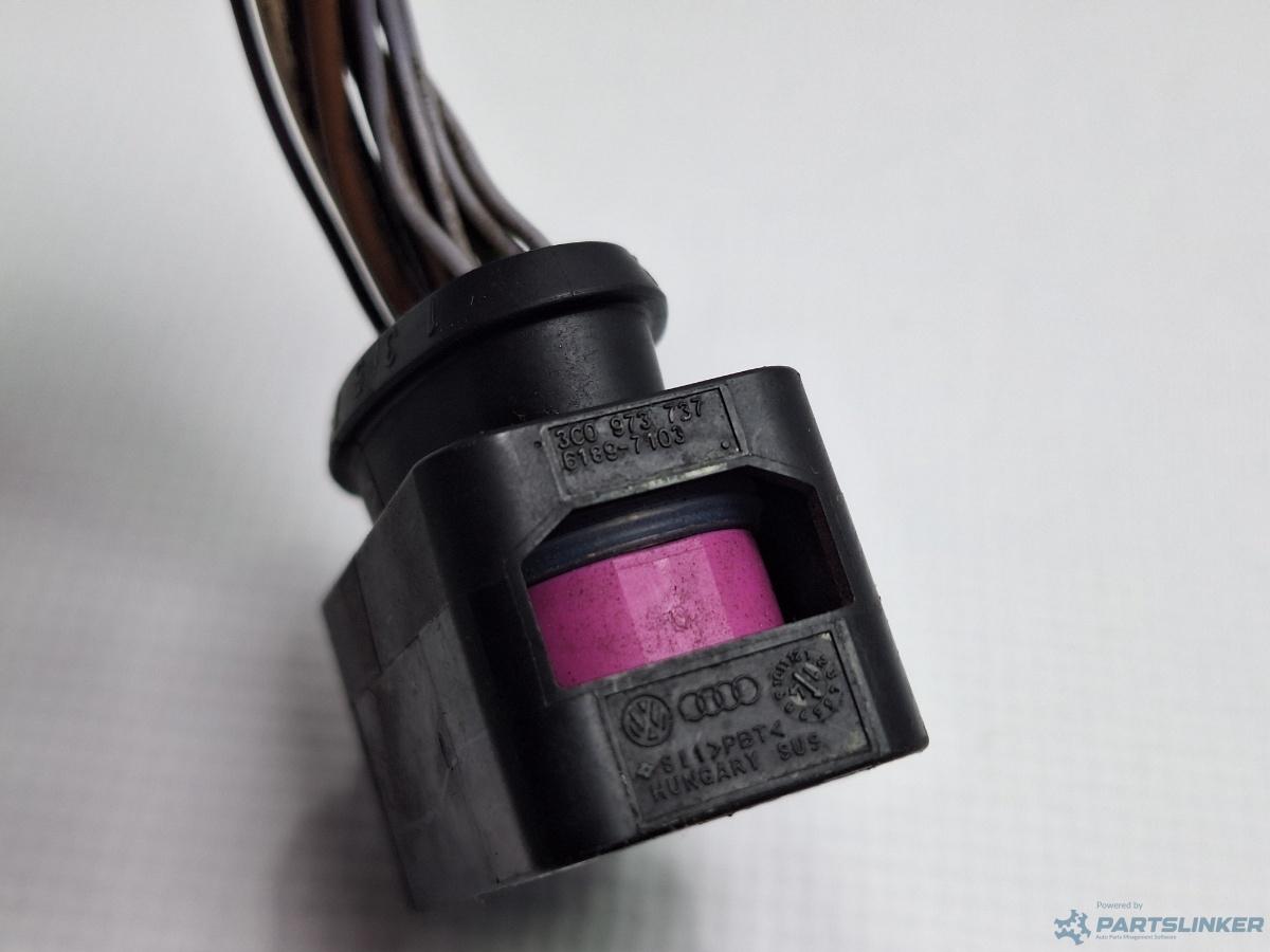 Mufa conector far AUDI A4 IV Avant (8K5, B8) [ 2007 - 2015 ] TDI (CJCD, CMFB, CSUA) 110KW|150HP OEM 3C0973737