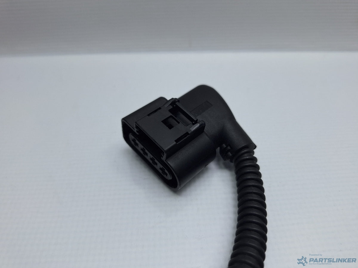 Mufa conector 4 pini AUDI A4 IV Avant (8K5, B8) [ 2007 - 2015 ] TDI (CJCD, CMFB, CSUA) 110KW|150HP 8K0973724