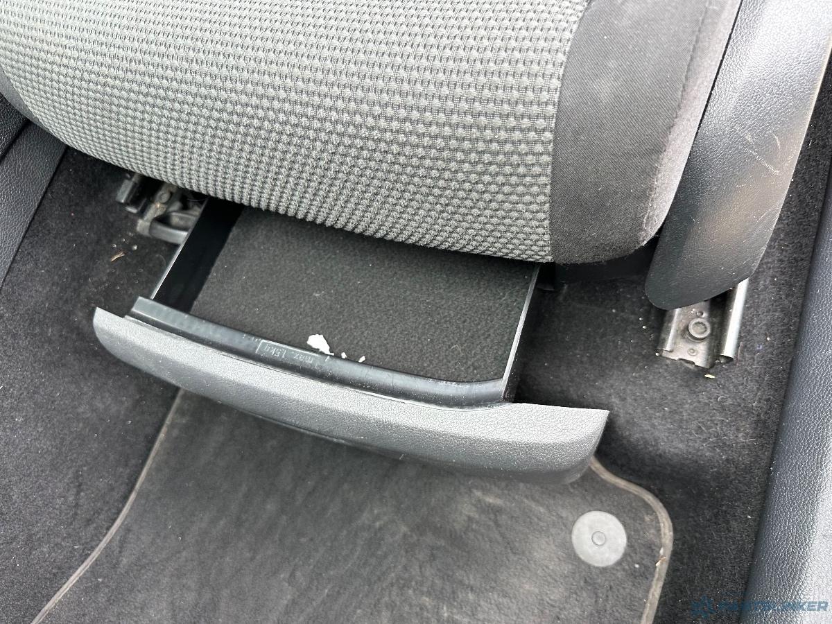 Scaun sofer stanga  VOLKSWAGEN GOLF VI Variant (AJ5) [ 2009 - 2013 ]
