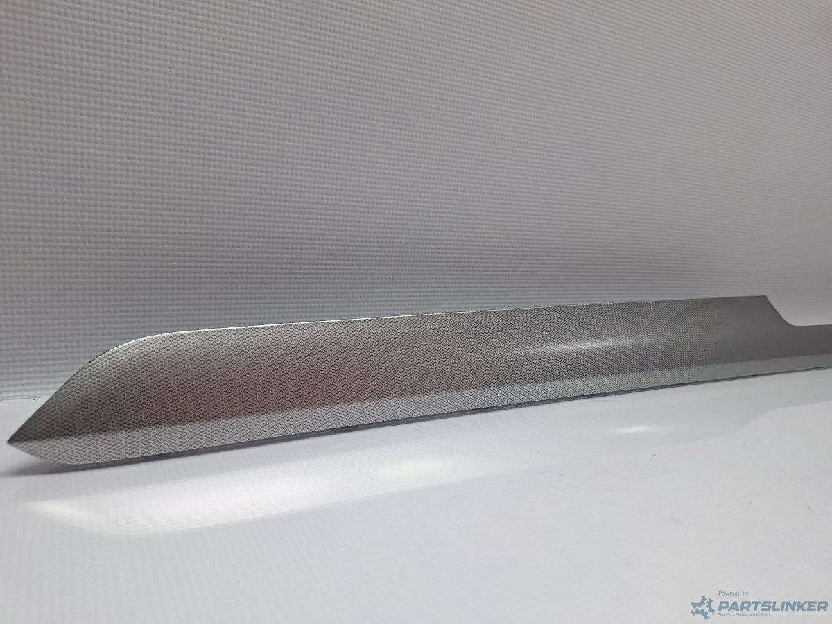 Ornament treem panou usa stanga fata VOLKSWAGEN PASSAT Variant (3G5) [ 2014 - > ] TDI (CRLB, DBGA, DFGA) 110KW|150HP 3G0867439