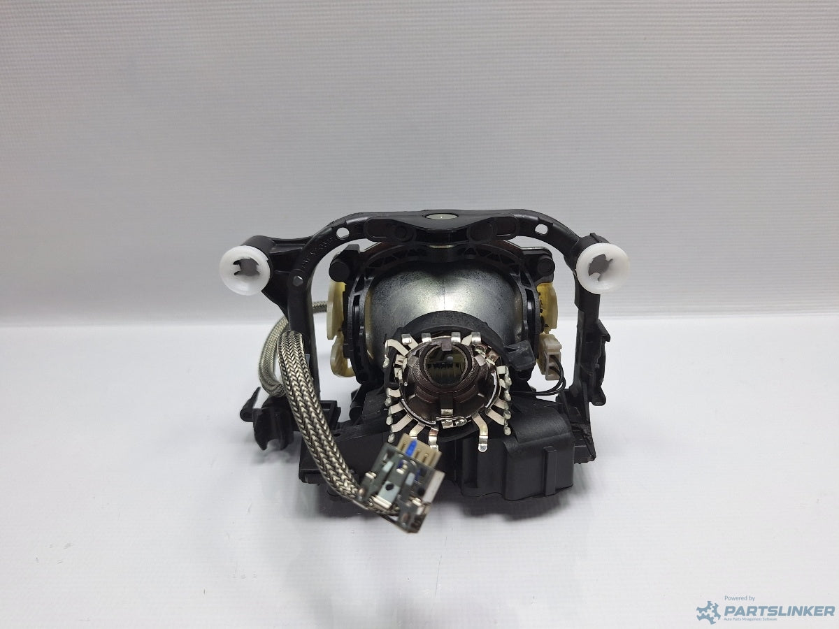 Lupa adaptiva far bixenon dreapta VOLKSWAGEN PASSAT (362) [ 2010 - 2014 ] Valeo 89034437